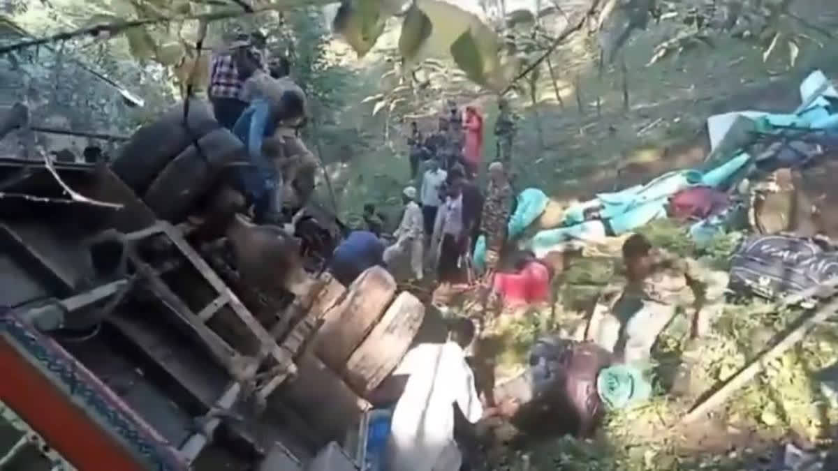 DGP Swain Praises Locals For Their Rescue Operation at Accident Site Where 3 BSP Personnel Died In a tragic accident at Brail village near Waterhail in central Kashmir's Budgam district on Friday three Border Security Force (BSF) personnel died and 33 others were injured.