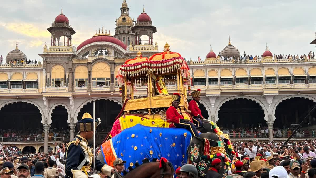 ಮೈಸೂರು :ಇಂದಿನಿಂದ ಆನ್​ಲೈನ್​ನಲ್ಲಿ ದಸರಾ ಗೋಲ್ಡ್ ಕಾರ್ಡ್ ಮತ್ತು ಜಂಬೂ ಸವಾರಿ ಟಿಕೆಟ್ ಮಾರಾಟ..