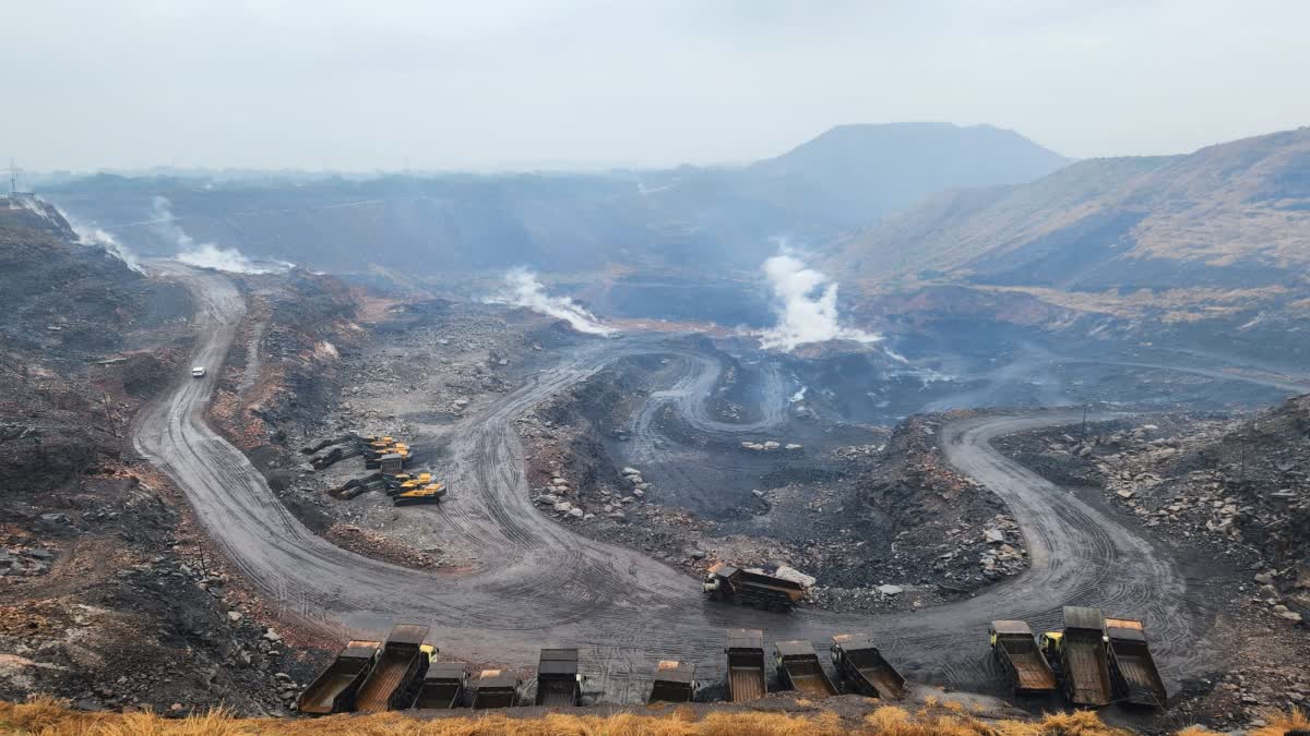 CISF action against illegal coal mining and theft and transportation in Jharkhand