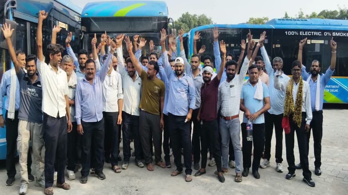 DTC बस हड़ताल से चरमराई सार्वजनिक परिवहन व्यवस्था