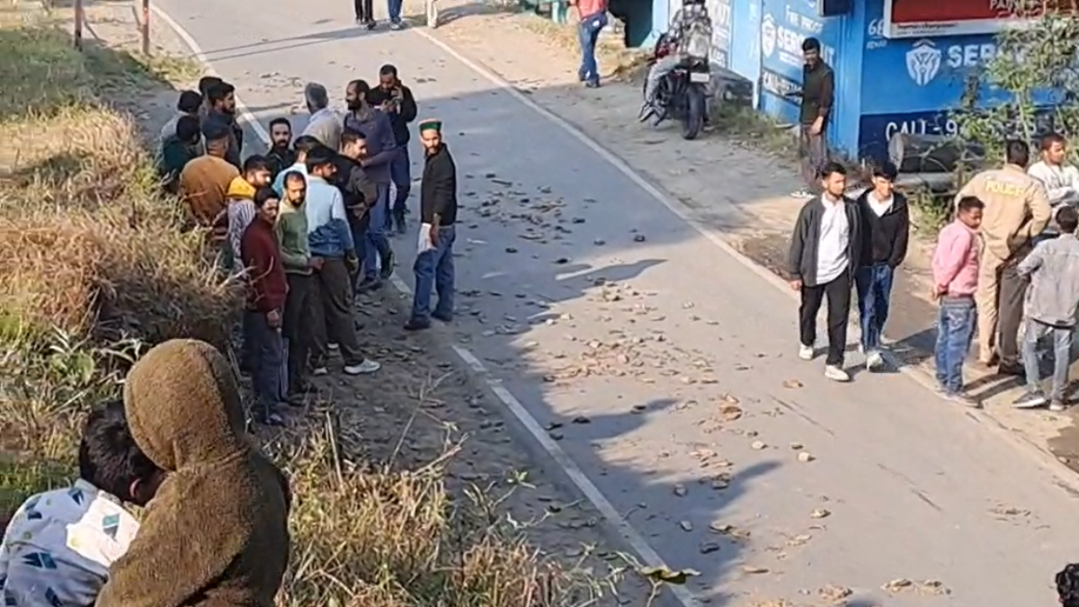 खून निकलने पर रुक जाती है पत्थरबाजी