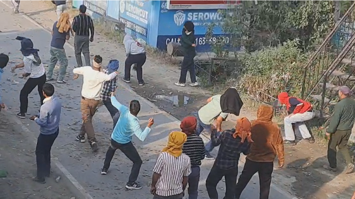 खूंद कुल के लोग होते हैं शामिल