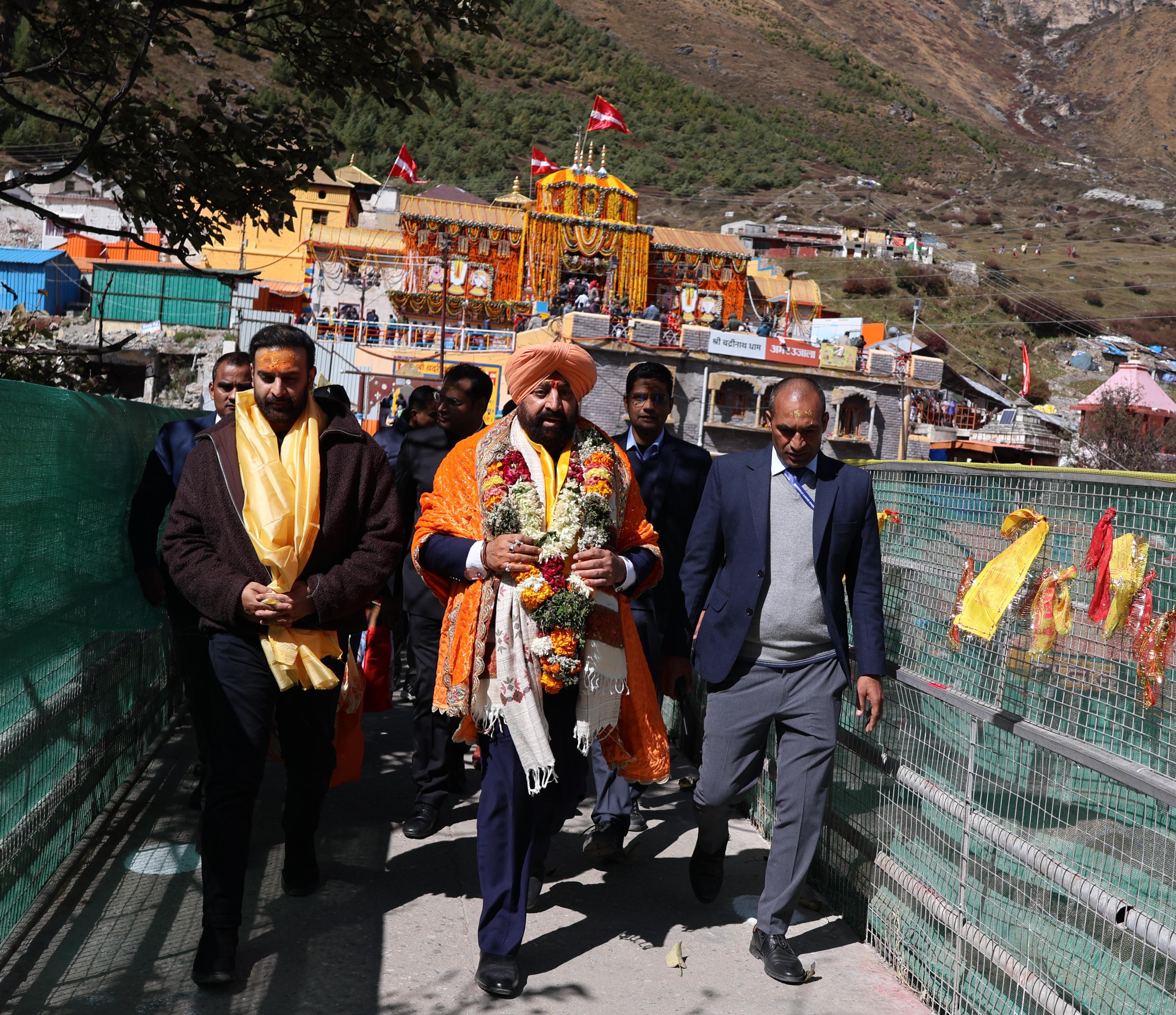 Governor Gurmit Singh In Badrinath