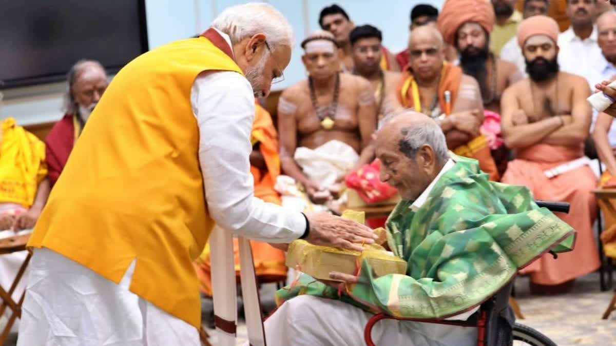 ऐतिहासिक 'सेंगोल' बनाने वाले जौहरी वुम्मिदी एथिराज का निधन, पीएम मोदी ने शोक जताया
