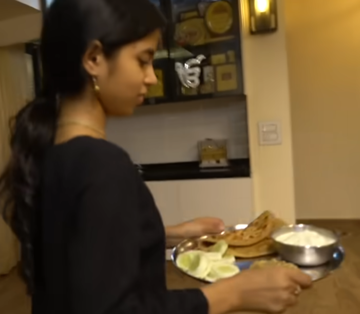 What does famous singer Maithili Thakur like to eat? Find out what she enjoys most.