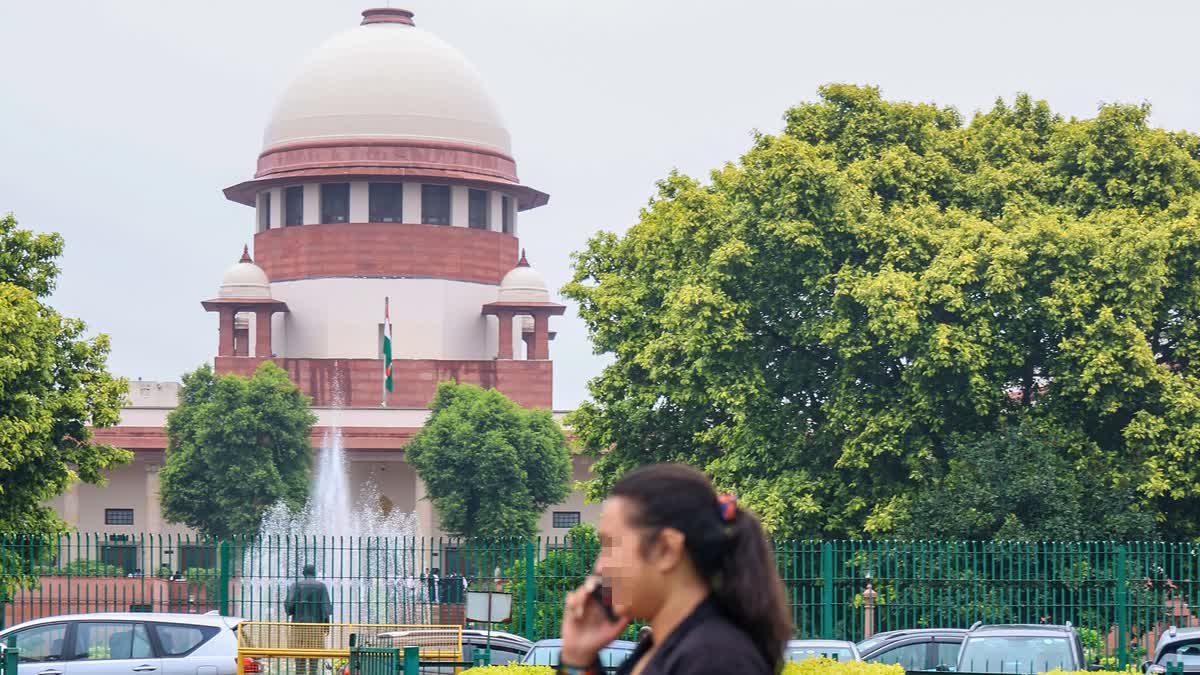 सुप्रीम कोर्ट का बड़ा फैसला: पति का घर के खर्चों पर कंट्रोल रखना ‘क्रूरता’ नहीं