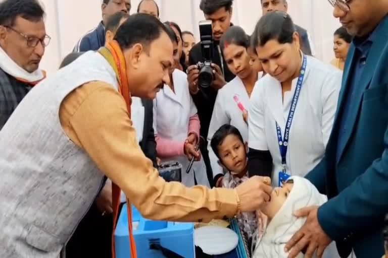 पल्स पोलियो अभियान 2025: स्वास्थ्य मंत्री ने बच्चों को पिलाई दो बूंद जिदंगी की