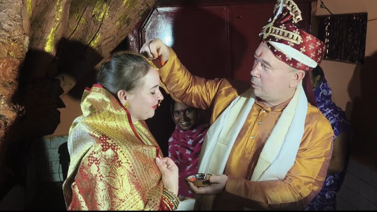 Russian Couple Married In Indian Culture