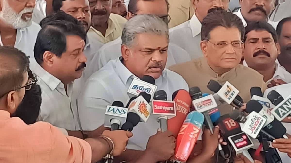 அதிமுக கூட்டணியில் மேலும் 2 கட்சிகள் சேர்ந்தன