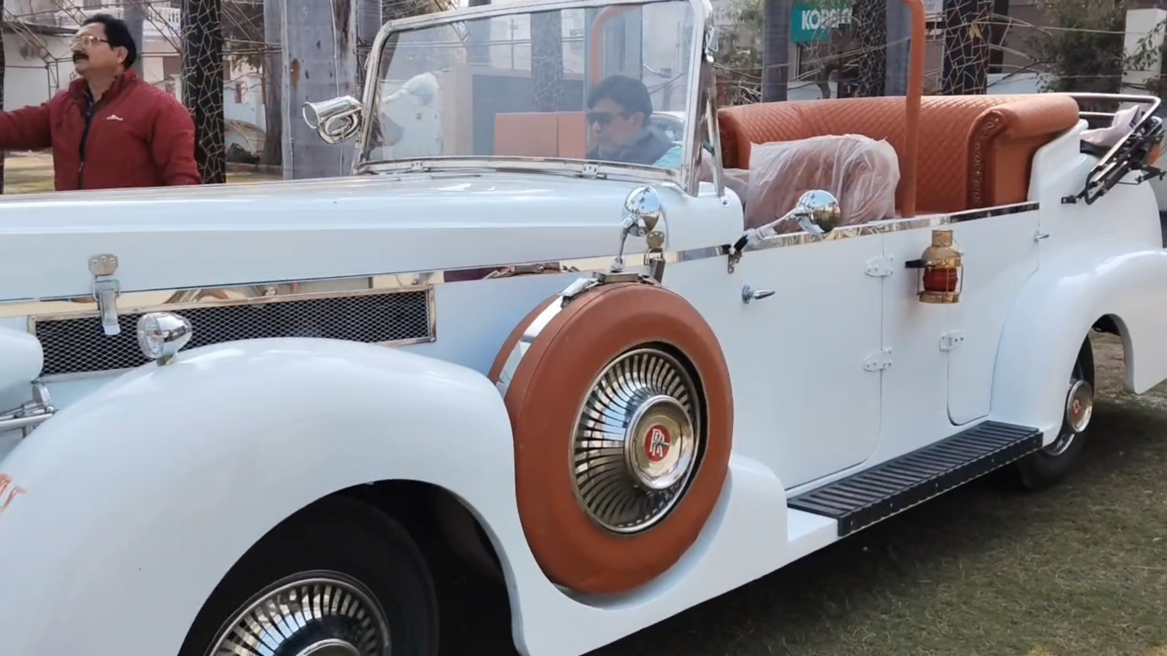 BARAT IN ROLLS ROYCE