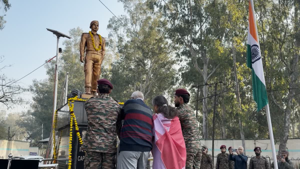 شہید کیپٹن تشار کو ان کی 10ویں برسی پر خراج عقیدت پیش کیا گیا