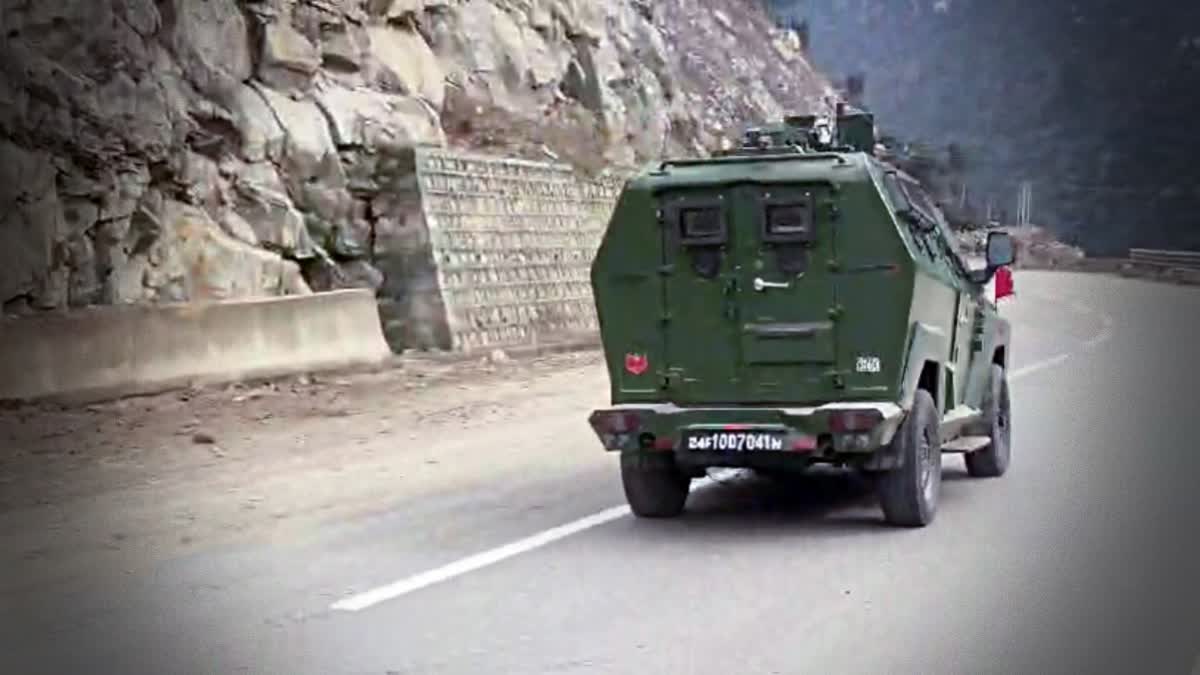 Encounter breaks out between security forces and terrorists in Kishtwar of Jammu and Kashmir Urdu News