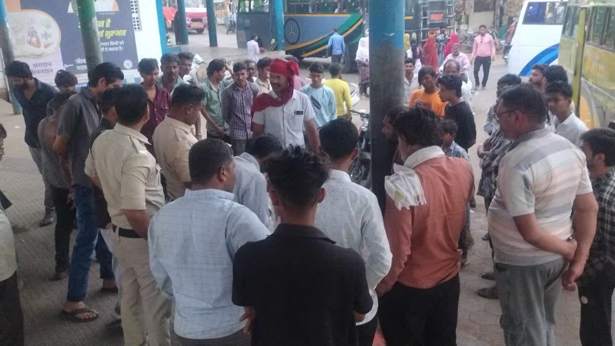 BARWANI YOUNG MAN HEART ATTACK