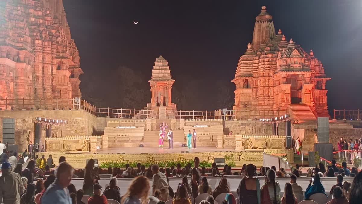 KHAJURAHO BHARATNATYAM PERFORMANCE
