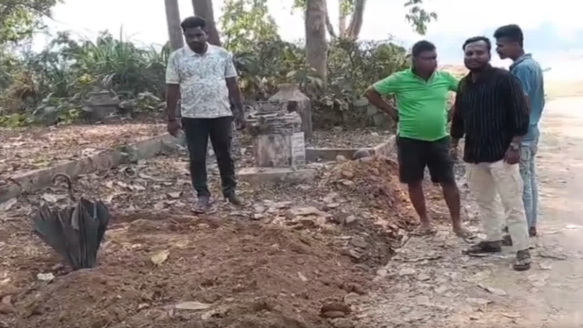 ମଶାଣିରୁ ଗୋଟିଏ ରାତିରେ 5ଟି ଶବ ଗାଏବ; ରହସ୍ୟ ଉପରୁ କେବେ ଉଠିବ ପରଦା ? 5 Dead Bodies Mis