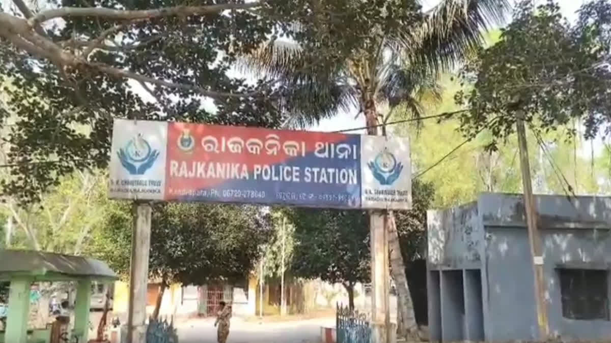 ସପ୍ତମ ଶ୍ରେଣୀ ଛାତ୍ରୀଙ୍କୁ ଗଣଦୁଷ୍କର୍ମ ମାମଲା; ଜେଲ ଗଲେ ପାଞ୍ଚ ଅଭିଯୁକ୍ତ, ଫାଷ୍ଟ ଟ୍ରାକ୍ କୋର୍ଟ ଗଠନ ଦାବି କଲା ବିଜେଡି rape of a class VII girl