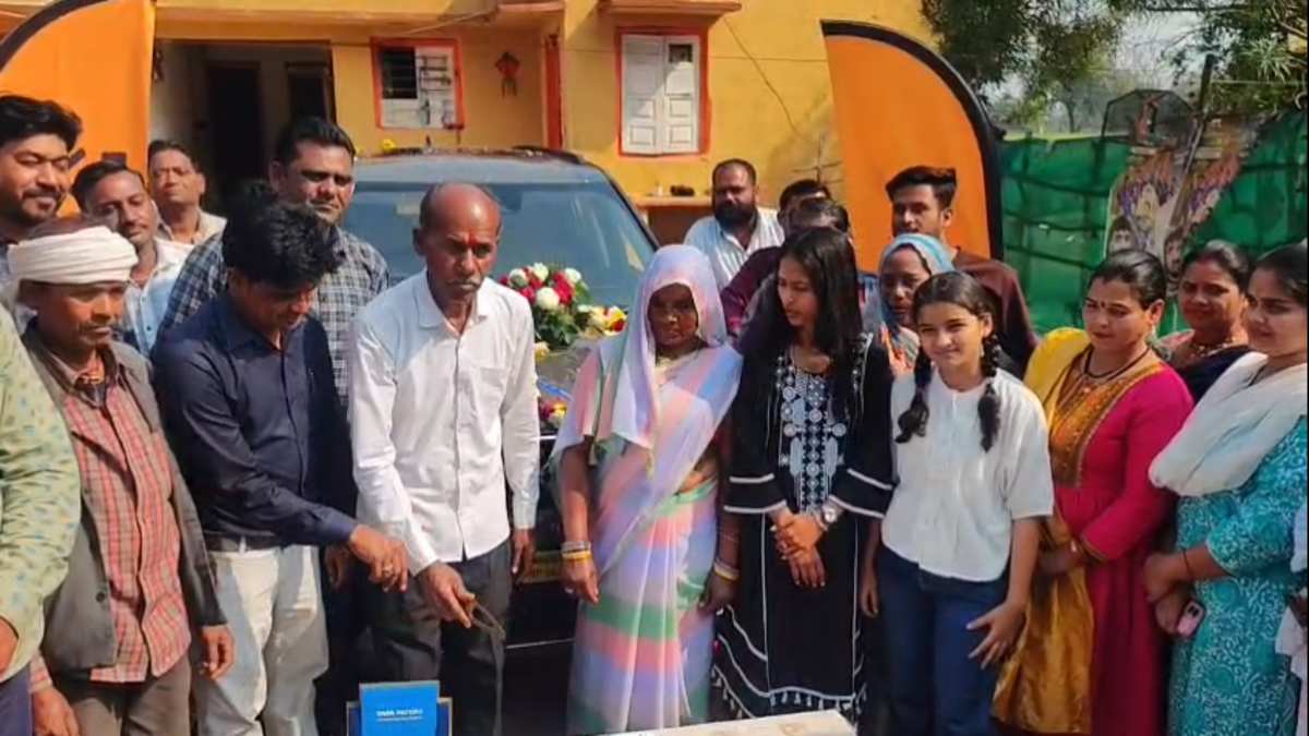 chhatarpur kranti gaur gets car