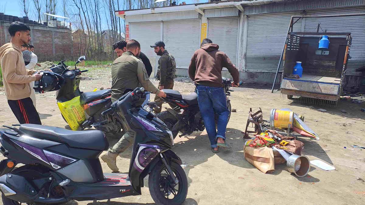 Three seriously njured in motorcycle collision at Bijbehara in ANANTNAG