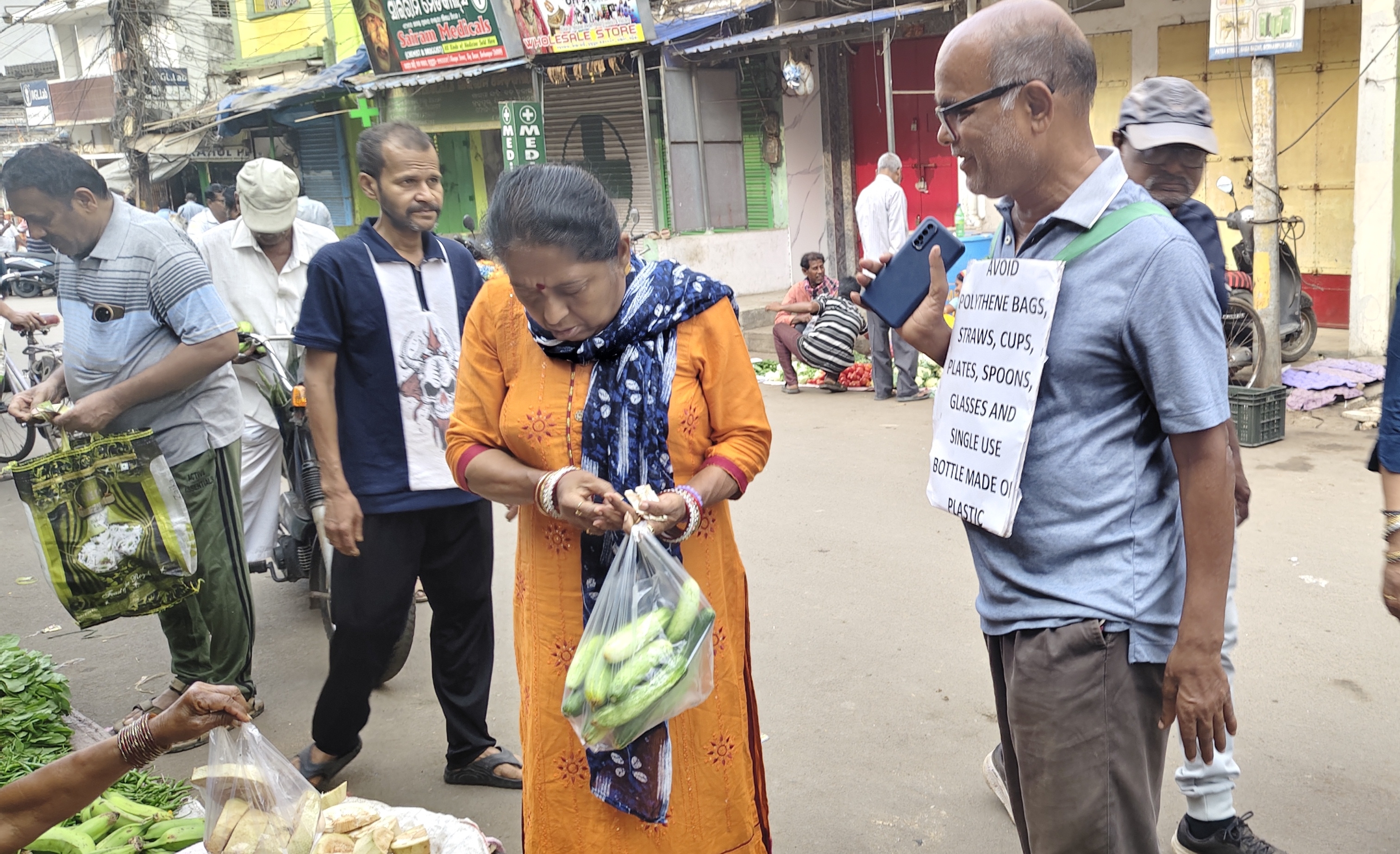 Berhampur’s ‘Greenman’ Sudhir Rout Leads Plastic-Free Walk Inspired by Gandhi’s Dandi March