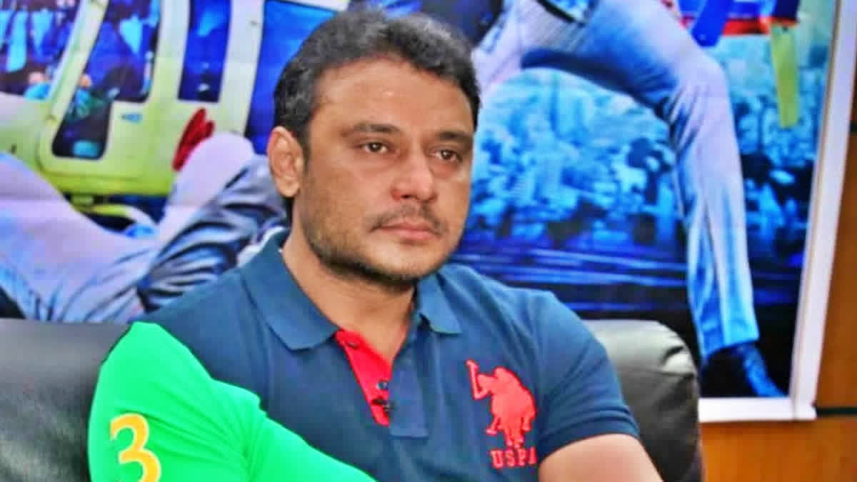 ‘Darshan Thoogudeepa Was Still In Touch With The Witnesses’, Karnataka Govt To SC In Renukaswamy Murder Case The Karnataka government contended before the bench comprising Justices Pardiwala and Mahadevan, that the accused Darshan is still in touch with the witnesses.