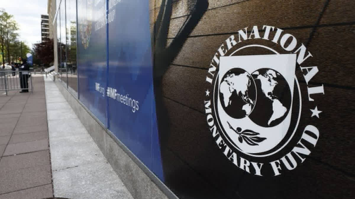 The International Monetary Fund says economic outlooks for the US and the world have worsened significantly due to the trade war.