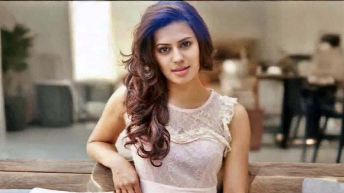 GOLD SMUGGLING CASE  BENGALURU  DRI  ನಟಿ ರನ್ಯಾ ರಾವ್ ಬಿಡುಗಡೆ ACTRESS RANYA RAO RELEASED