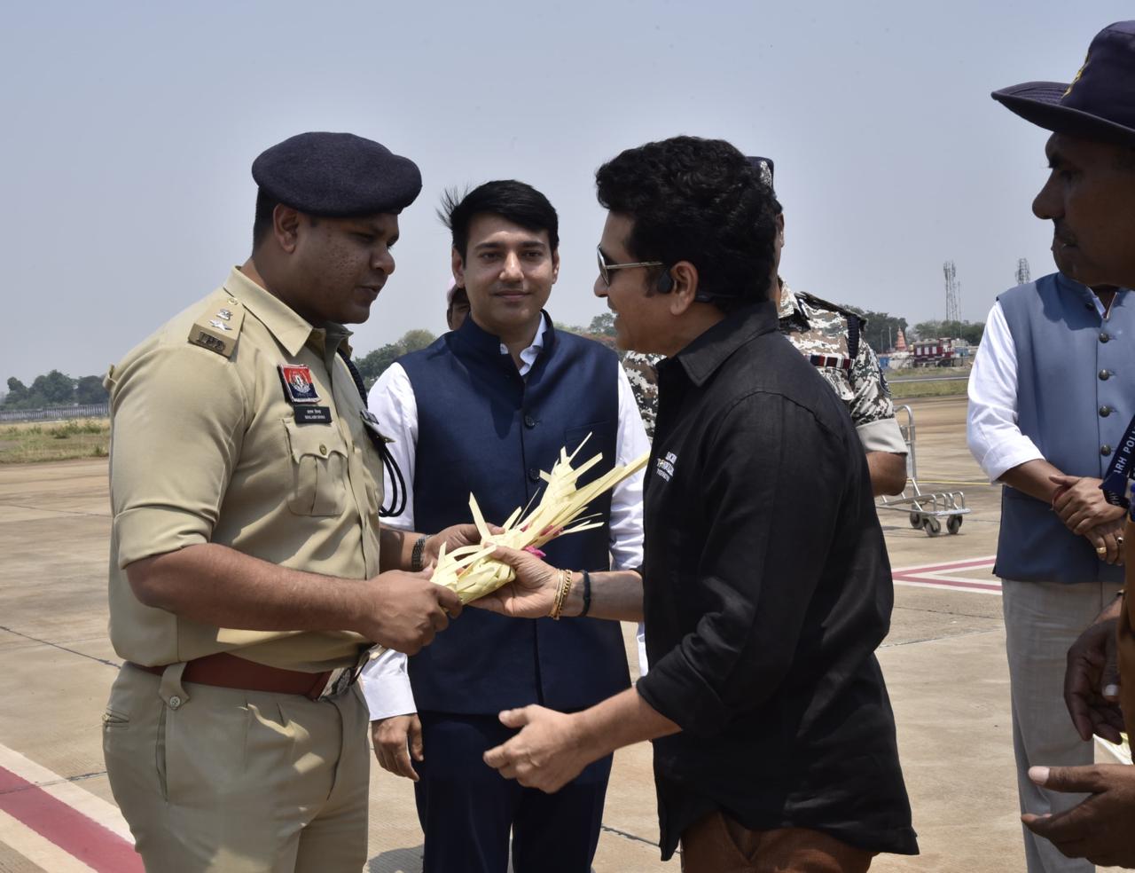 Sachin Tendulkar on Bastar tour
