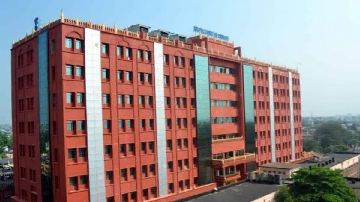 In a restorative judicial measure, the Orissa High Court granted bail to a woman accused of loan fraud on the condition that she has to clean the premises of a bank branch for two hours every day for two months