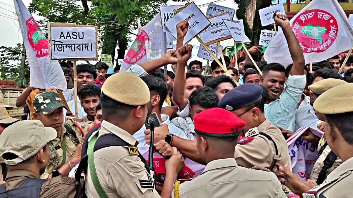 AASU stages statewide protest
