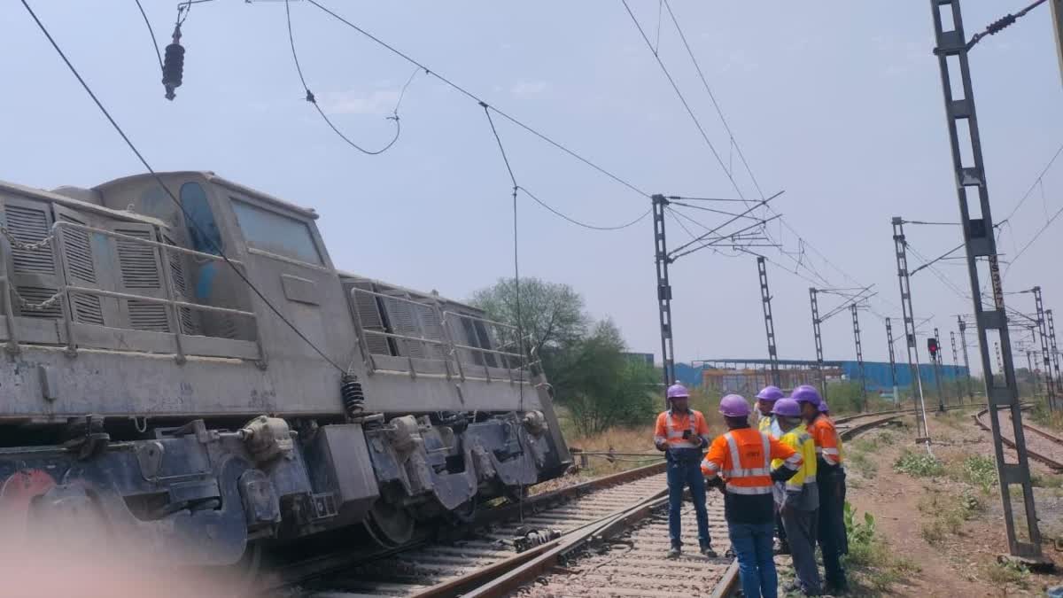Durg goods train derail