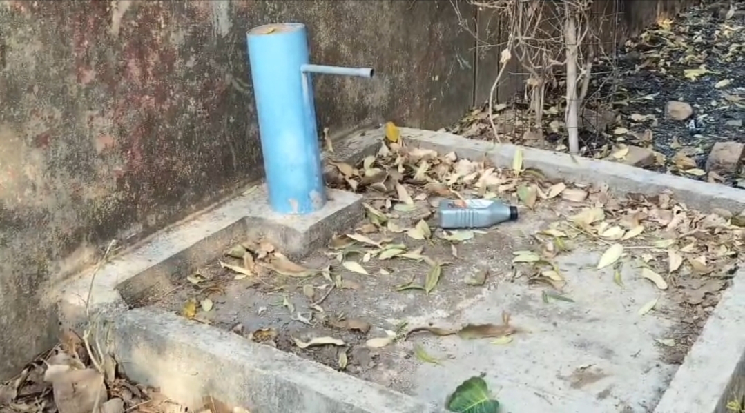 The Tap Water Scheme is in a dismal state in Bhalesar, Mahasamund.