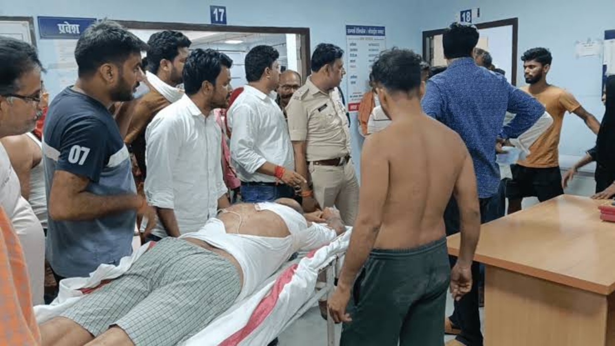 পঙ্কজ ত্রিপাঠীর ভাই আক্রমণ করেছেন