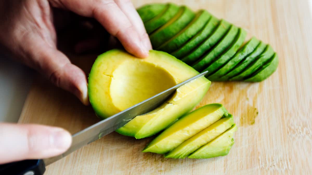 Eat these foods daily to maintain heart health; find out what experts say.