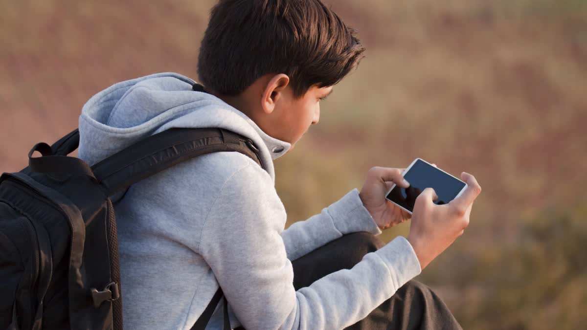 The Smartphone Childhood: Why Experts Are Worried About India's Youngest Users