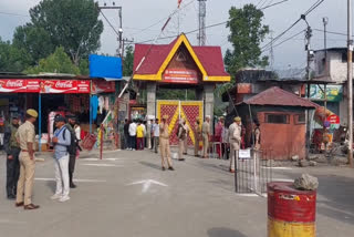 Kheer Bhawani Mela 2026: Thousands Visit Tulmulla Temple in Kashmirs Ganderbal Urdu News