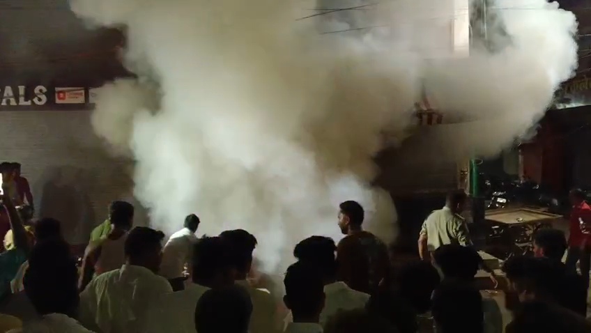 massive fire broke out in clothing store