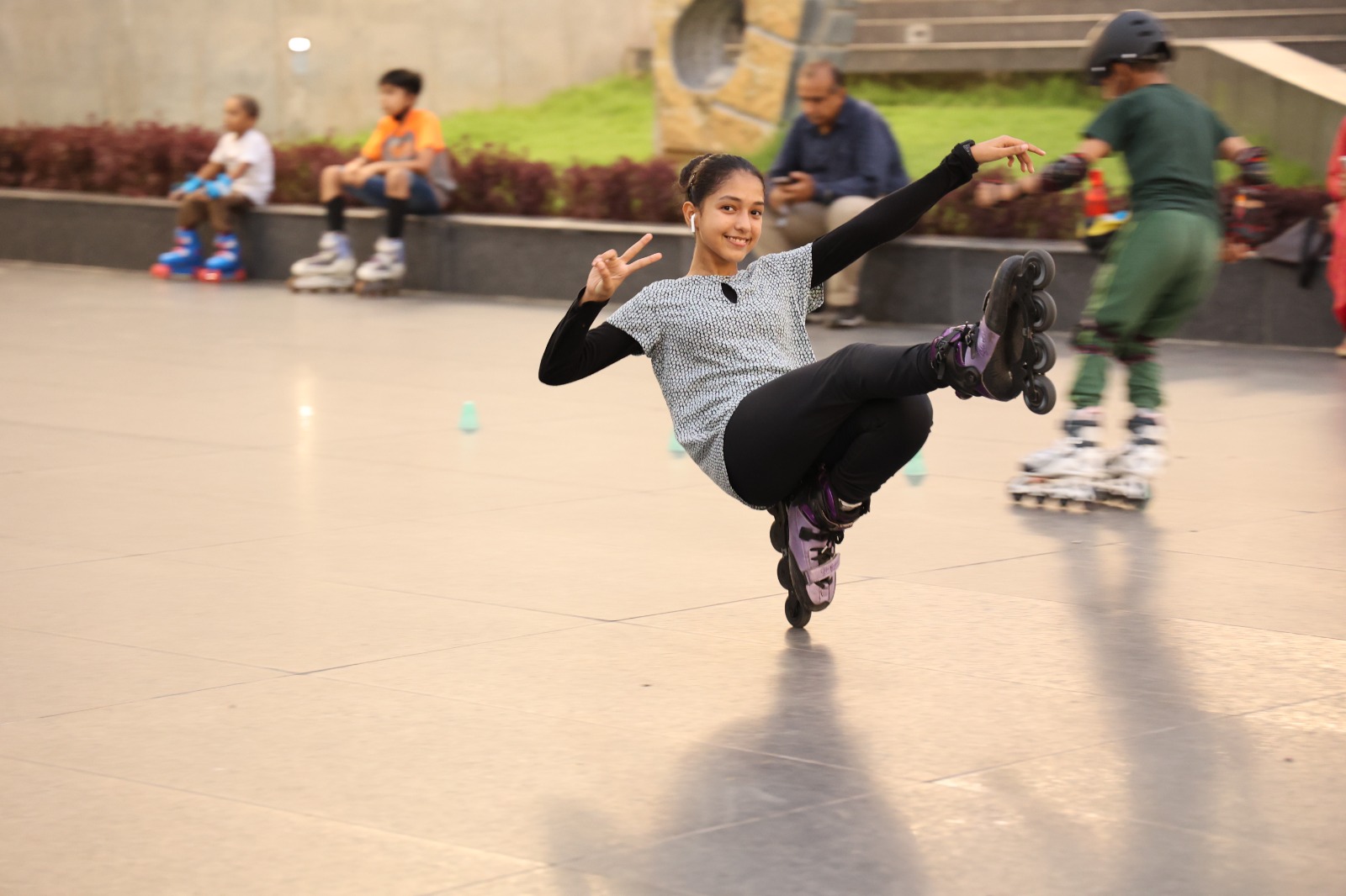 Chandigarh skating girl Janvi Jindal created history made 5 Guinness World Records in her name