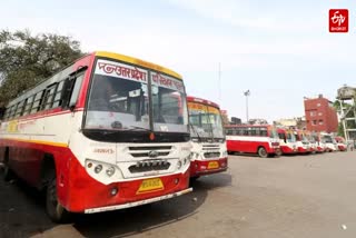 रोडवेज बस.