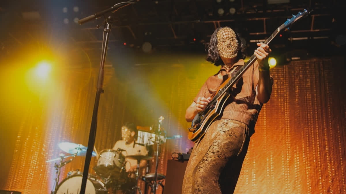Australian Band Glass Beams Are Bringing Their Surreal Masks And Psychedelic Sound Back To India, Check The Dates And Venues Glass Beams in performance
