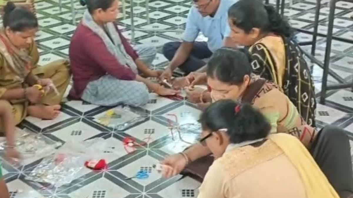 NAXALITES BECOMING SELF RELIANT