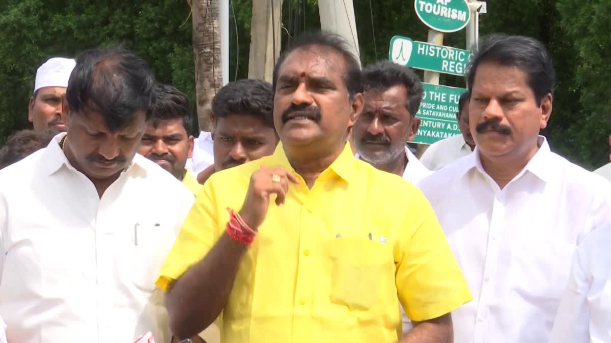 వెలిగొండ నిర్వాసితుల గురించి మాట్లాడుతున్న మంత్రి నిమ్మల