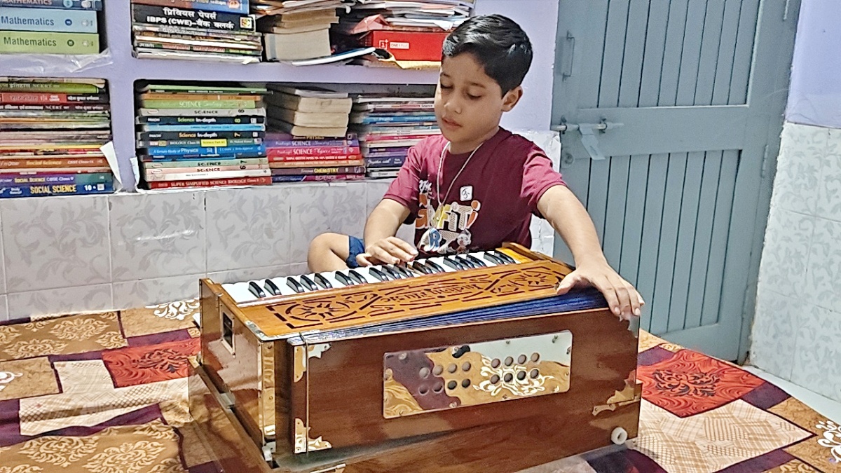 Little Ghazal Singer Nihit Nirupam