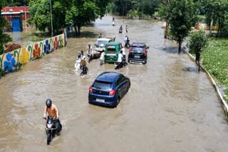 Monsoon in India Turns Uneven, Heavy Rain in Some Regions and rain deficit in other