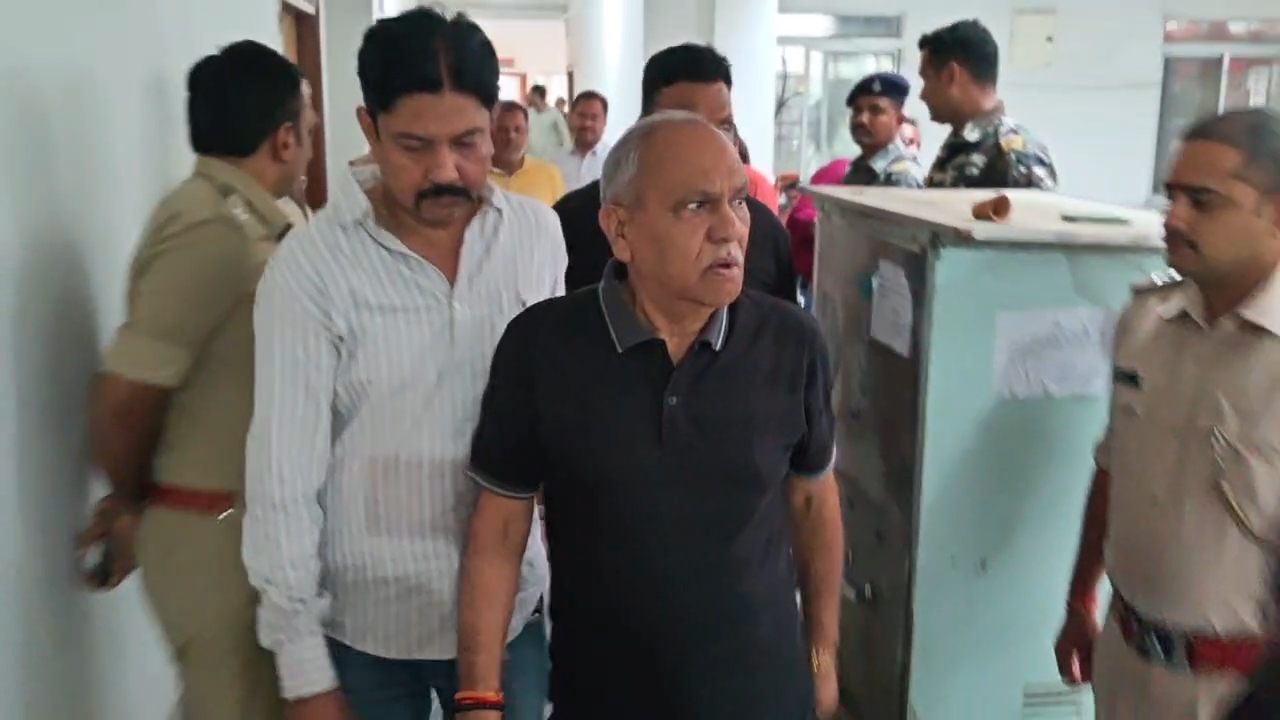 Uproar at Kotwali police station