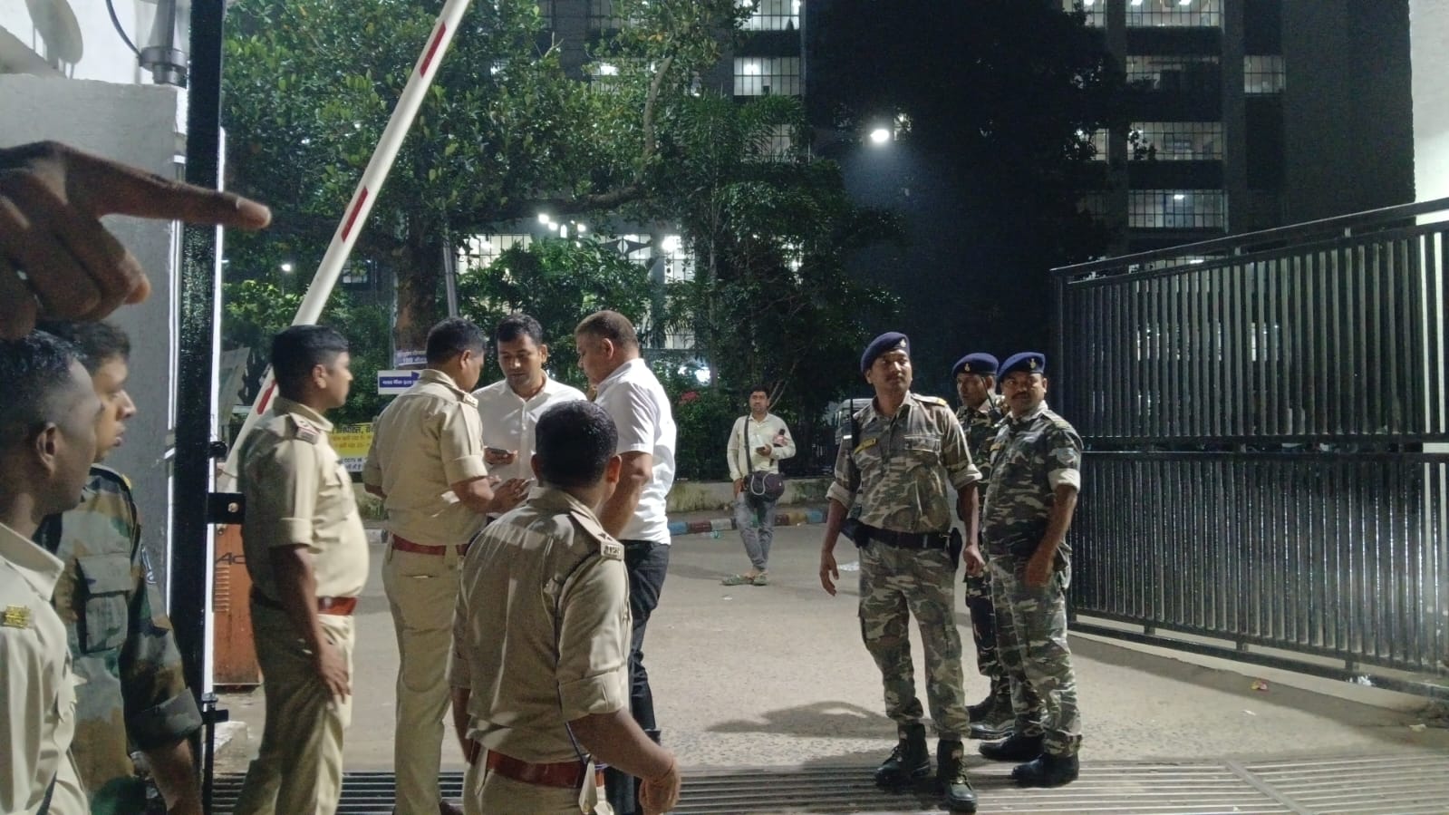 Clashes during effigy burning by JPSC-JSSC Reforms manch in Ranchi