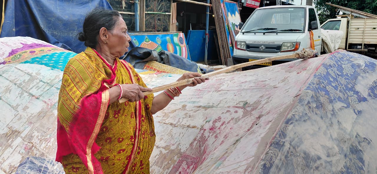 Ravana Mausi who builds Ravana Effigies in Bhubaneswar