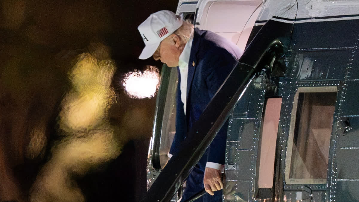 US Networks Halt Trump Coverage In Revolt Over White House Ban President Donald Trump steps off from Marine One upon his arrival at the Ellipse just outside of the White House, Saturday, Sept. 19, 2026, in Washington.