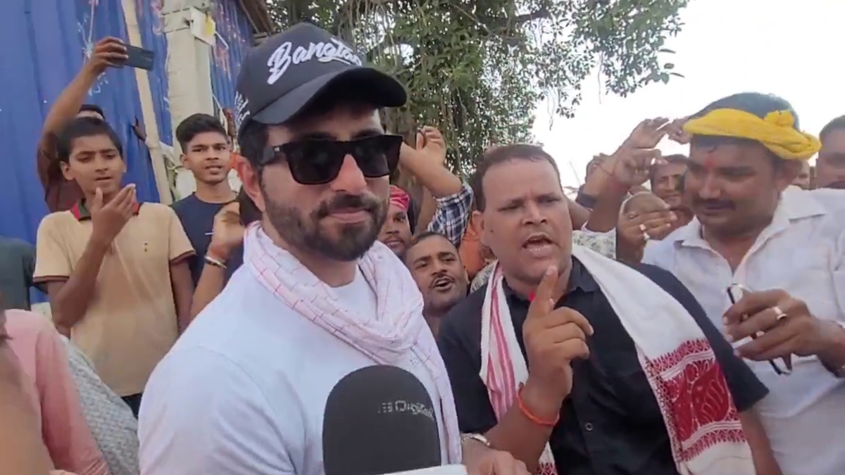 Sonu Sood: बाढ़ में फंसे लोगों की मदद के लिए पहुंचे सोनू सूद, नाव से किया राहत अभियान 6 27689982 begusarais