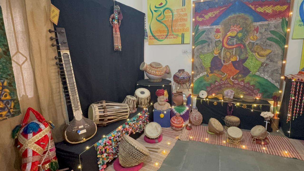 लोक वाद्य यंत्रों की गैलरी