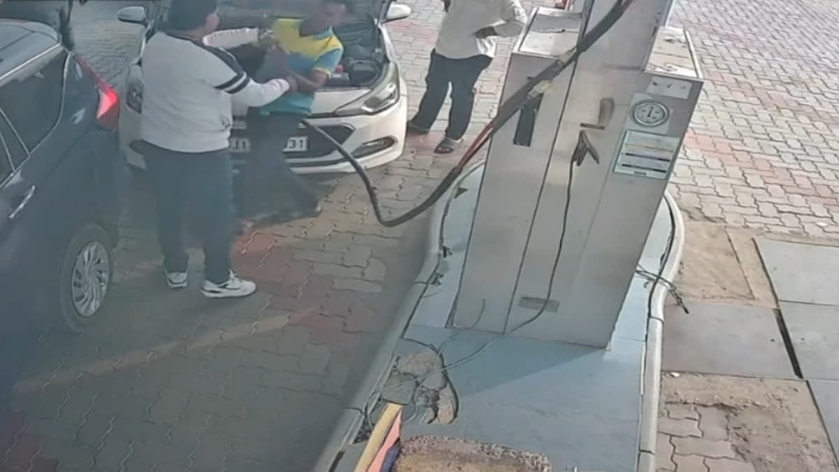 CNG भरवाने के दौरान विवाद, RAS अधिकारी और पंपकर्मी में मारपीट, जानिए पूरा मामला